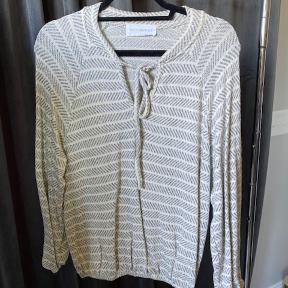 Womens Self Contrast Top/ Grey and Cream Size M